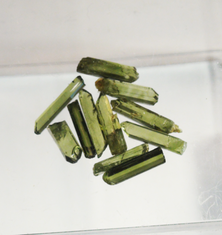DIOPSIDE Lot de 11 cristaux naturels 9,60 ct.