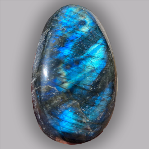 LABRADORITE forme libre 105 g.