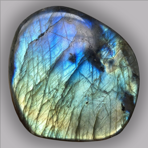 LABRADORITE forme libre 186 g.