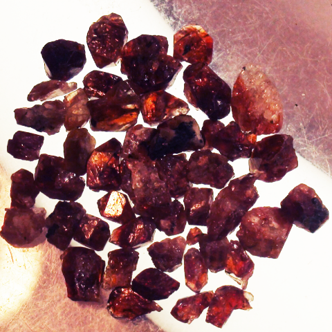 ZIRCON cristaux naturels pour lixirs, 39 ct.