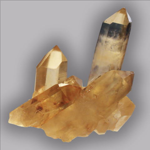 CITRINE groupe de cristaux 57 g.