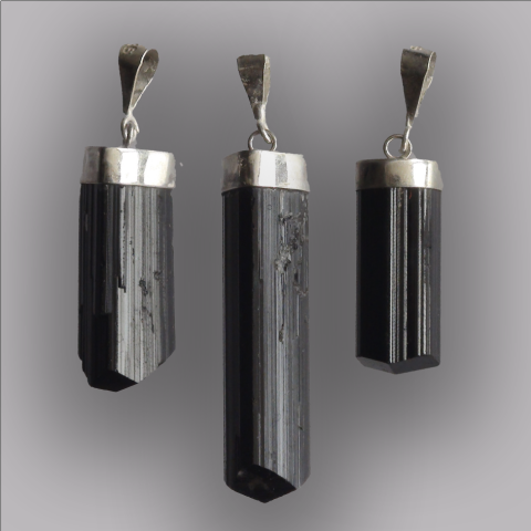 TOURMALINE noire - Pendentif crystal naturel