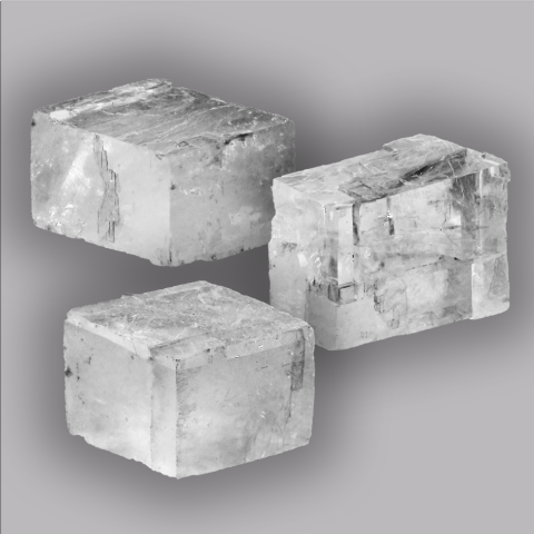 CALCITE OPTIQUE blanche, cristal naturel  20/31 g.