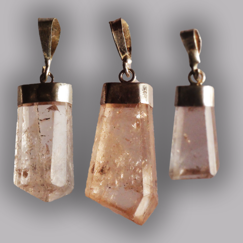 TOPAZE cristal poli - pendentif 2/6 g.