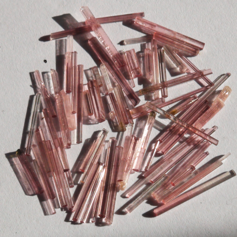 TOURMALINE ROSE cristal naturel 0,5 ct.
