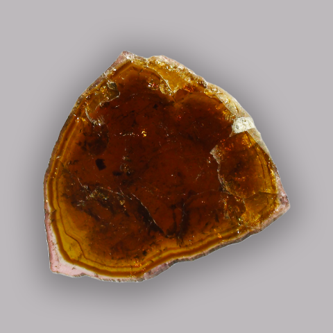 TOURMALINE tranche 26,8 ct., env 29mm.